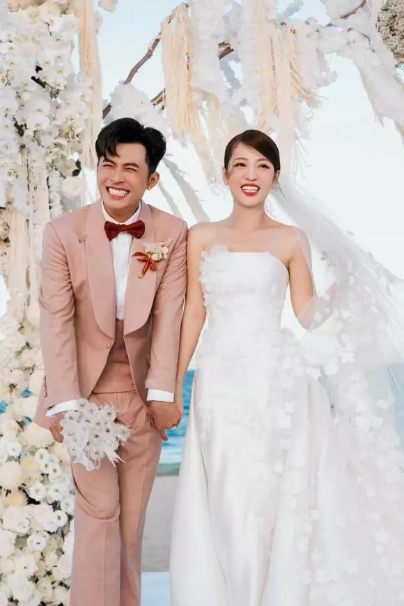 Tài sản khủng của đôi vợ chồng mới cưới Puka - Gin Tuấn Kiệt - Hình 2 Tai san khung cua doi vo chong moi cuoi Puka - Gin Tuan Kiet-Hinh-2