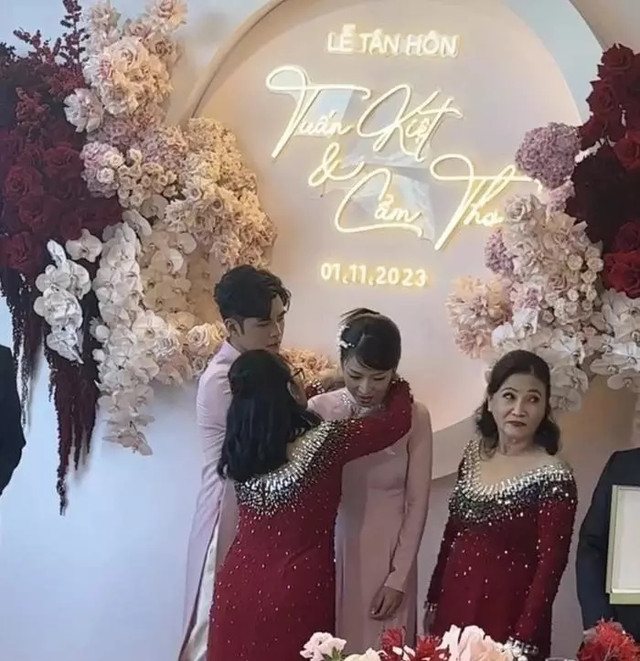 Tài sản khủng của đôi vợ chồng mới cưới Puka - Gin Tuấn Kiệt - Hình 8 Tai san khung cua doi vo chong moi cuoi Puka - Gin Tuan Kiet-Hinh-8