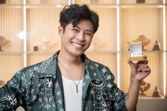 Tài sản khủng của đôi vợ chồng mới cưới Puka - Gin Tuấn Kiệt - Hình 7 Tai san khung cua doi vo chong moi cuoi Puka - Gin Tuan Kiet-Hinh-7