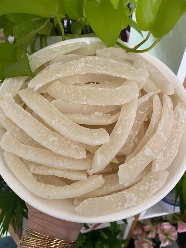 Vì sao mứt dừa sáp có giá đắt đỏ gần nửa triệu đồng/kg? - Hình 9 Vi sao mut dua sap co gia dat do gan nua trieu dong/kg?-Hinh-9