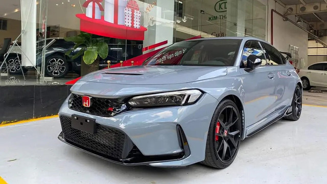 Điểm danh 3 đại gia có thú chơi siêu xe nổi tiếng tại Sài Thành - Hình 7 Diem danh 3 dai gia co thu choi sieu xe noi tieng tai Sai Thanh-Hinh-7