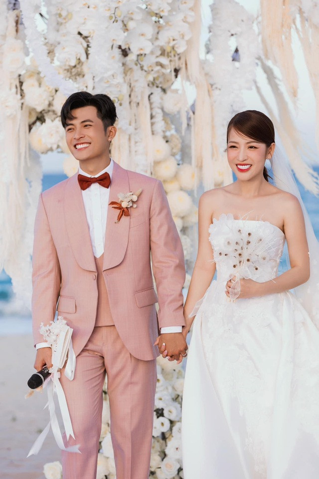 Cô dâu Puka dùng hoa cưới độc nhất vô nhị đắt cỡ nào? - Hình 7 Co dau Puka dung hoa cuoi doc nhat vo nhi dat co nao?-Hinh-7