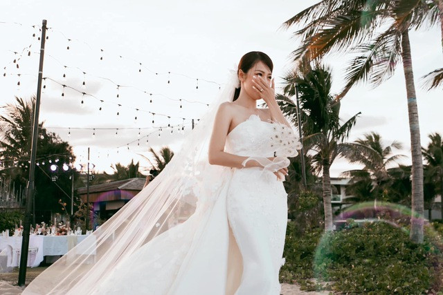 Cô dâu Puka dùng hoa cưới độc nhất vô nhị đắt cỡ nào? - Hình 4 Co dau Puka dung hoa cuoi doc nhat vo nhi dat co nao?-Hinh-4