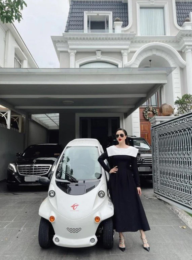 Tận mục biệt thự 2 mặt tiền sang trọng của Bảo Thy và chồng đại gia - Hình 6 Tan muc biet thu 2 mat tien sang trong cua Bao Thy va chong dai gia-Hinh-6
