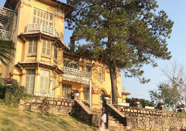 Bên trong biệt thự cổ của Nam Phương hoàng hậu tại Đà Lạt - Hình 2 Ben trong biet thu co cua Nam Phuong hoang hau tai Da Lat-Hinh-2