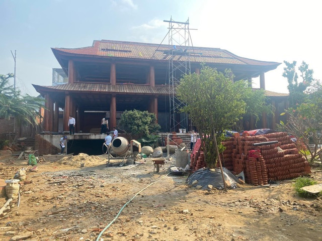 Những căn biệt phủ bề thế tiền tỷ bị cưỡng chế vì xây trái phép - Hình 11 Nhung can biet phu be the tien ty bi cuong che vi xay trai phep-Hinh-11