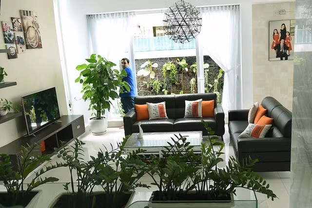 Me man biet thu 500m2 day hoa trai cua MC Quyen Linh-Hinh-10