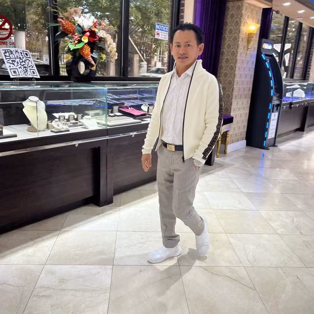 Ty phu goc Viet Johnny Dang so huu khoi tai san do so nhu nao?-Hinh-4