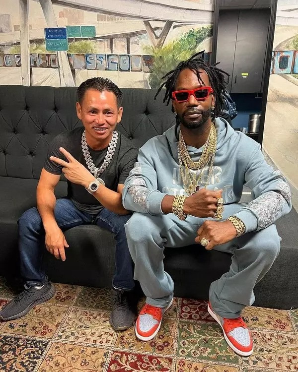 Tỷ phú gốc Việt Johnny Đặng sở hữu khối tài sản đồ sộ như nào? - Hình 3 Ty phu goc Viet Johnny Dang so huu khoi tai san do so nhu nao?-Hinh-3