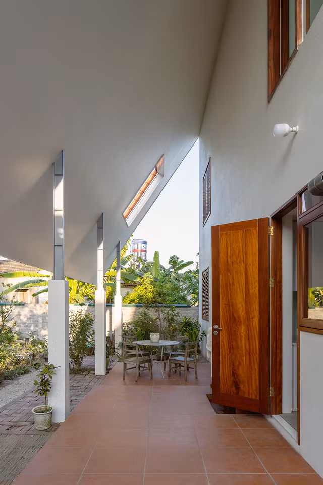 Can canh ngoi nha ngoi do o Quang Ninh dep long lay duoc bao My khen het loi-Hinh-12