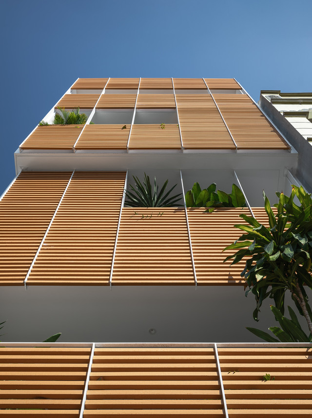 Nhà Hạ Long gây bất ngờ trên báo Mỹ khi “bọc” thép gỗ bên ngoài - Hình 4 Nha Ha Long gay bat ngo tren bao My khi “boc” thep go ben ngoai-Hinh-4