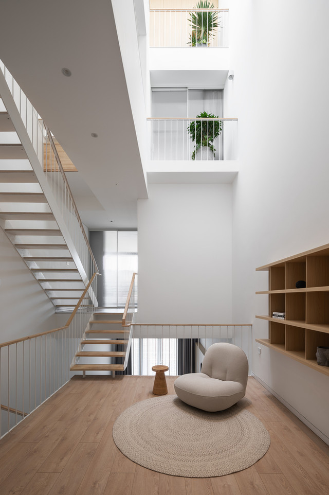 Nhà Hạ Long gây bất ngờ trên báo Mỹ khi “bọc” thép gỗ bên ngoài - Hình 2 Nha Ha Long gay bat ngo tren bao My khi “boc” thep go ben ngoai-Hinh-2