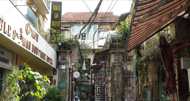 Can canh can biet thu co dep nuc tieng Ha Noi