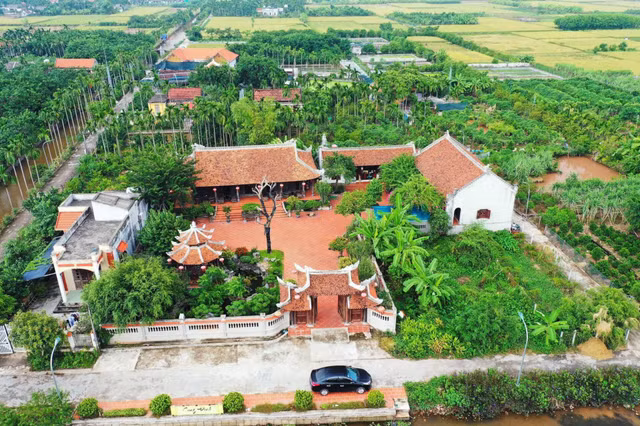 An tuong biet phu nghin m2 voi nhieu go quy va cay canh o Nam Dinh