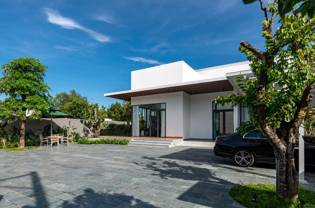 Cận cảnh dinh cơ 1.000 m2 có hồ nuôi cá Koi của cô gái độc thân Bình Dương - Hình 2 Can canh dinh co 1.000 m2 co ho nuoi ca Koi cua co gai doc than Binh Duong-Hinh-2