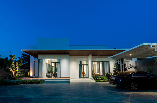 Cận cảnh dinh cơ 1.000 m2 có hồ nuôi cá Koi của cô gái độc thân Bình Dương - Hình 3 Can canh dinh co 1.000 m2 co ho nuoi ca Koi cua co gai doc than Binh Duong-Hinh-3