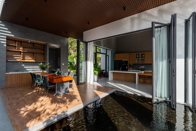 Cận cảnh dinh cơ 1.000 m2 có hồ nuôi cá Koi của cô gái độc thân Bình Dương - Hình 7 Can canh dinh co 1.000 m2 co ho nuoi ca Koi cua co gai doc than Binh Duong-Hinh-7