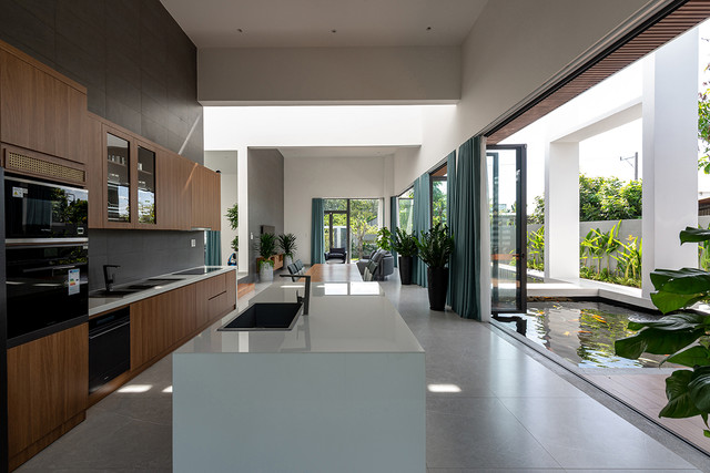 Cận cảnh dinh cơ 1.000 m2 có hồ nuôi cá Koi của cô gái độc thân Bình Dương - Hình 6 Can canh dinh co 1.000 m2 co ho nuoi ca Koi cua co gai doc than Binh Duong-Hinh-6