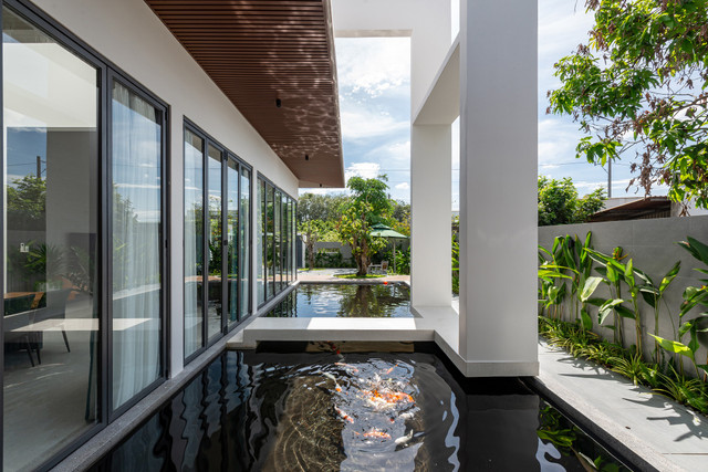 Cận cảnh dinh cơ 1.000 m2 có hồ nuôi cá Koi của cô gái độc thân Bình Dương - Hình 11 Can canh dinh co 1.000 m2 co ho nuoi ca Koi cua co gai doc than Binh Duong-Hinh-11