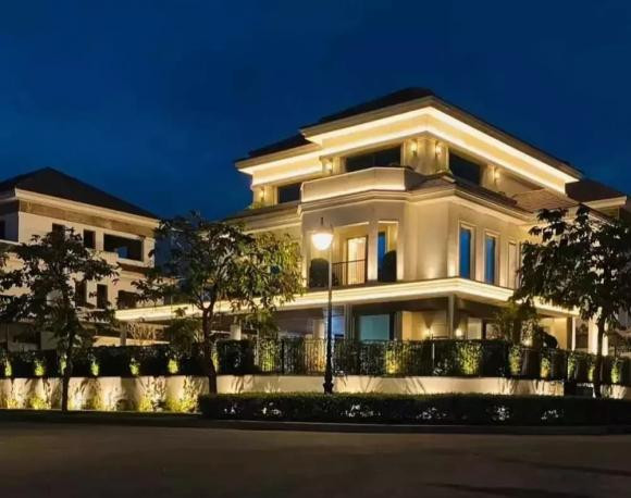 Cận cảnh biệt thự nguy nga của đại gia Đức Huy - chồng cũ ca sĩ Lệ Quyên - Hình 9 Can canh biet thu nguy nga cua dai gia Duc Huy - chong cu ca si Le Quyen-Hinh-9