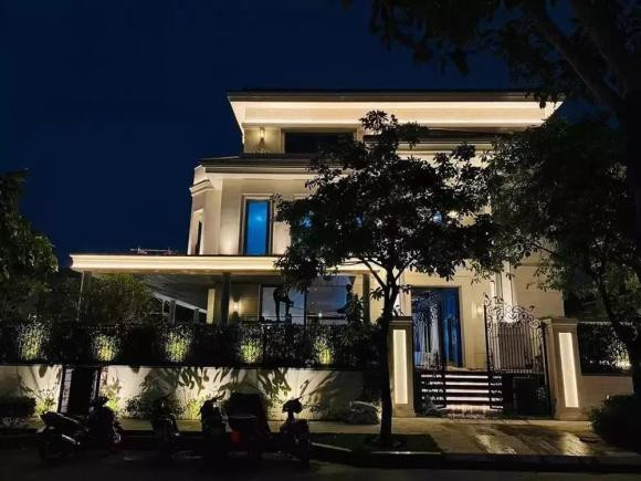 Cận cảnh biệt thự nguy nga của đại gia Đức Huy - chồng cũ ca sĩ Lệ Quyên - Hình 10 Can canh biet thu nguy nga cua dai gia Duc Huy - chong cu ca si Le Quyen-Hinh-10