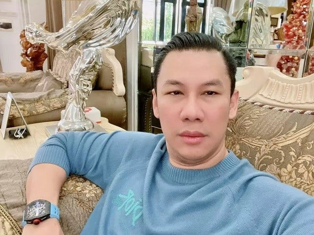 Cận cảnh biệt thự nguy nga của đại gia Đức Huy - chồng cũ ca sĩ Lệ Quyên Can canh biet thu nguy nga cua dai gia Duc Huy - chong cu ca si Le Quyen