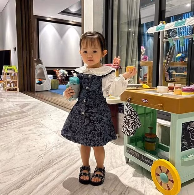 Tận mục căn biệt thự chứa cả khu vui chơi của đại gia Cường Đô La - Hình 5 Tan muc can biet thu chua ca khu vui choi cua dai gia Cuong Do La-Hinh-5