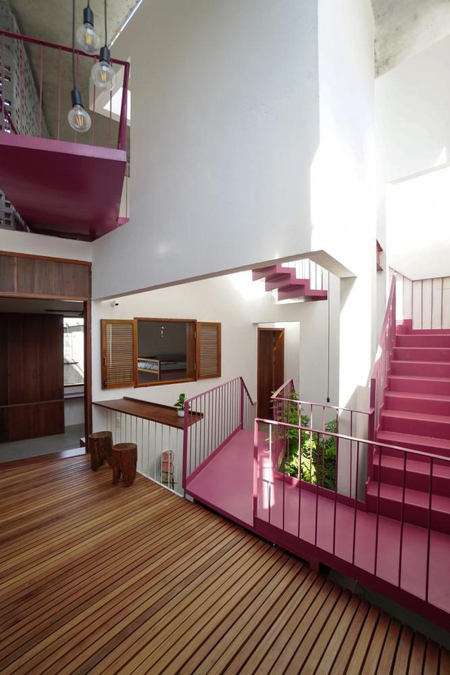 Ngỡ ngàng ngôi nhà ở Đà Nẵng đặt vườn cây trong bếp lên báo Mỹ - Hình 5 Ngo ngang ngoi nha o Da Nang dat vuon cay trong bep len bao My-Hinh-5