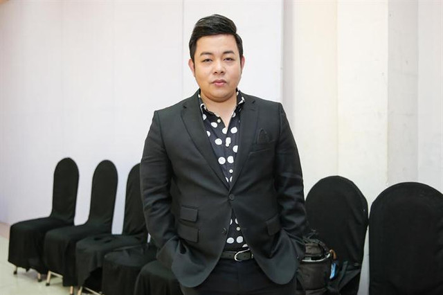 Gia tài "kếch xù" của ca sĩ Quang Lê vừa hôn má vợ cũ Hồ Quang Hiếu - Hình 2 Gia tai