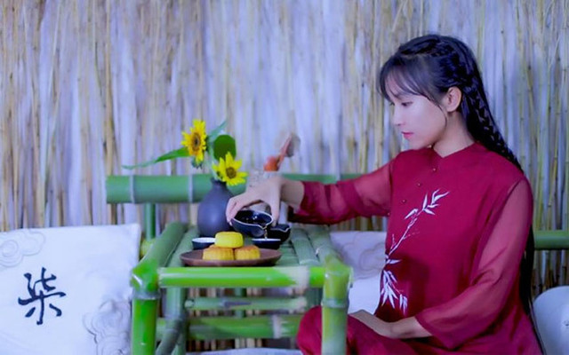 'Tiên nữ đồng quê' Lý Tử Thất thu nhập khủng cỡ nào? 'Tien nu dong que' Ly Tu That thu nhap khung co nao?