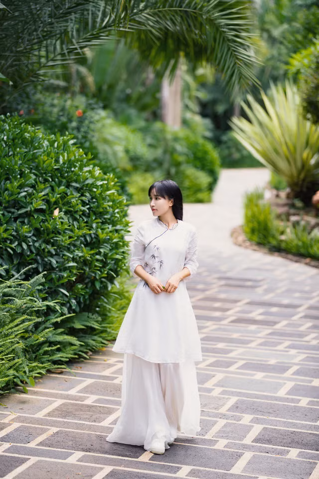 'Tien nu dong que' Ly Tu That thu nhap khung co nao?-Hinh-7