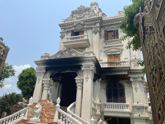 Loạt lâu đài trăm tỷ của đại gia tỉnh lẻ - Hình 2 Loat lau dai tram ty cua dai gia tinh le-Hinh-2