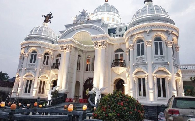 Loạt lâu đài trăm tỷ của đại gia tỉnh lẻ - Hình 9 Loat lau dai tram ty cua dai gia tinh le-Hinh-9