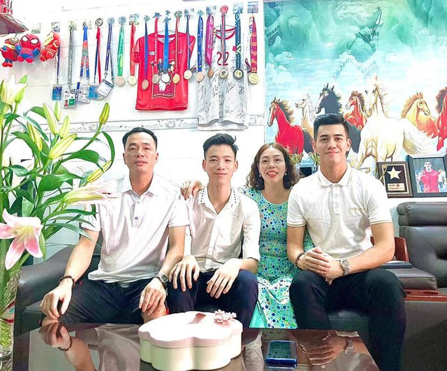 Ở tuổi 26, tiền đạo Tiến Linh sở hữu khối tài sản đáng nể - Hình 6 O tuoi 26, tien dao Tien Linh so huu khoi tai san dang ne-Hinh-6