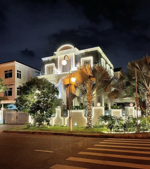 Sao Việt trang trí nhà lộng lẫy đón Giáng sinh - Hình 7 Sao Viet trang tri nha long lay don Giang sinh-Hinh-7