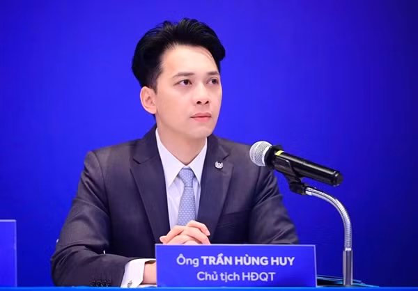 Ho so Chu tich ACB Tran Hung Huy sau don that thiet