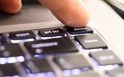 Co phieu PVL bat ngo nhan canh bao kha nang huy niem yet