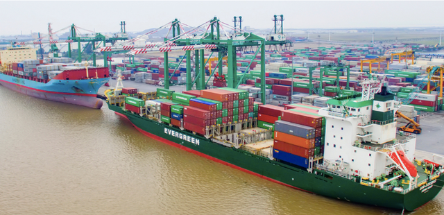 Viconship dự chi hơn 2.000 tỷ đồng vào cảng Nam Hải Đình Vũ? Viconship du chi hon 2.000 ty dong vao cang Nam Hai Dinh Vu?