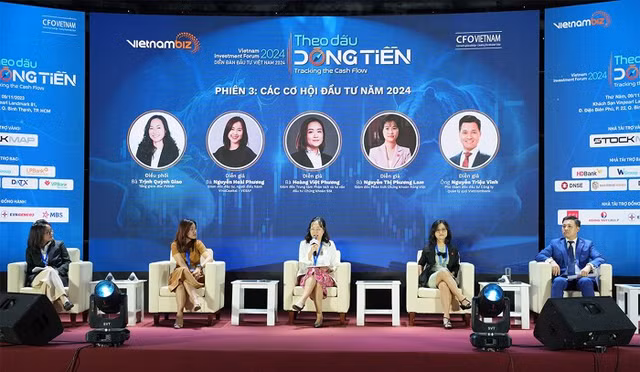 Nen gom co phieu bat dong san vao nam 2024?