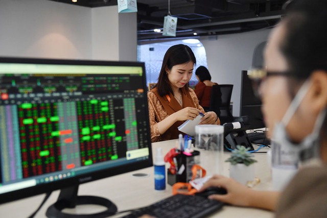 Chứng khoán ngày 11/4: Cổ phiếu nào được khuyến nghị? Chung khoan ngay 11/4: Co phieu nao duoc khuyen nghi?