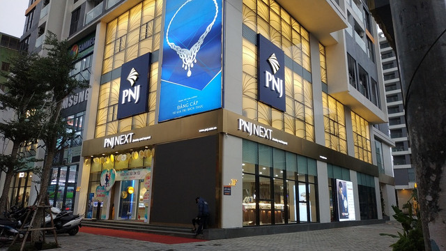 Nhờ ngày lễ 20/10, PNJ báo lãi tháng 10 tăng mạnh 32% Nho ngay le 20/10, PNJ bao lai thang 10 tang manh 32%