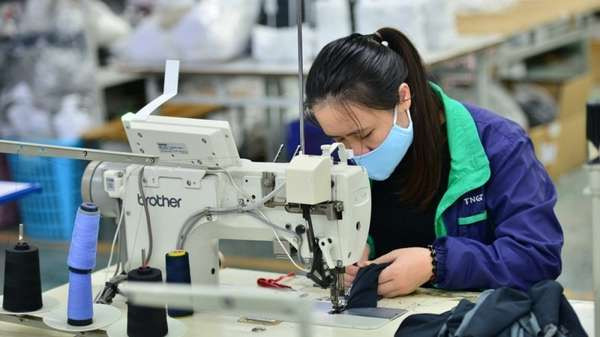 Chấp nhận đơn hàng biên lãi thấp, TNG báo lợi nhuận tháng 10 giảm 29% Chap nhan don hang bien lai thap, TNG bao loi nhuan thang 10 giam 29%