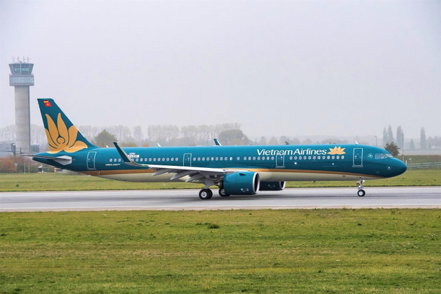 HVN có thể bị hủy niêm yết vì lỗ 3 năm liên tục: Lãnh đạo VietnamAirlines nói gì? HVN co the bi huy niem yet vi lo 3 nam lien tuc: Lanh dao VietnamAirlines noi gi?