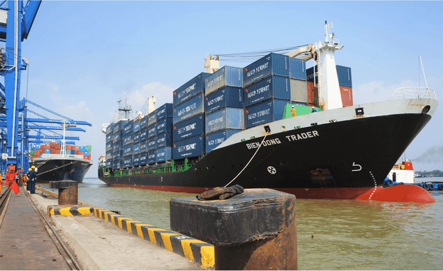 Ông lớn hàng hải vừa bị xử phạt thuế 527 triệu đồng Ong lon hang hai vua bi xu phat thue 527 trieu dong