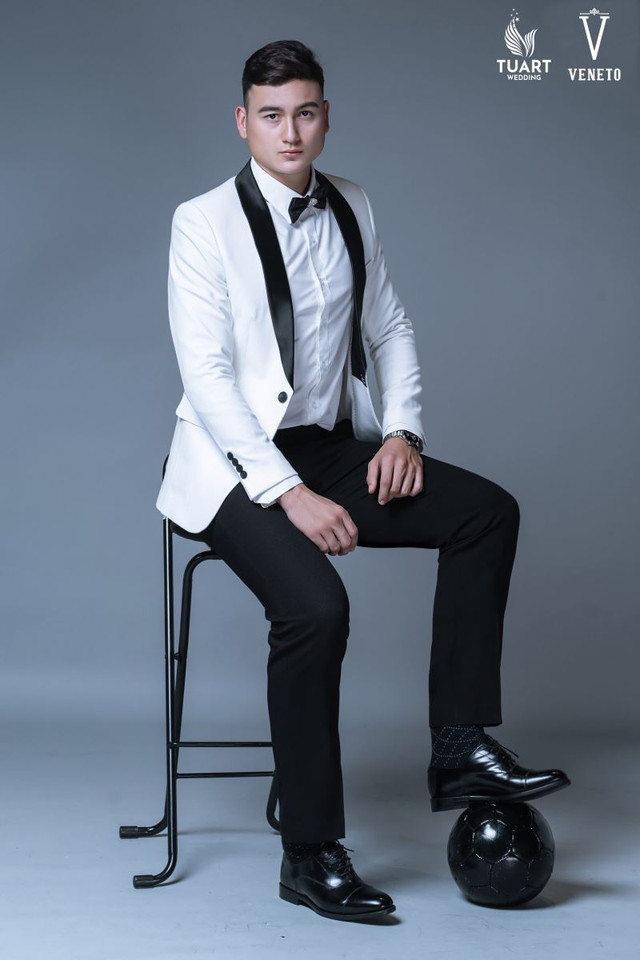 Không đá bóng, cầu thủ đội tuyển Việt Nam sẽ đi làm gì? Khong da bong, cau thu doi tuyen Viet Nam se di lam gi?