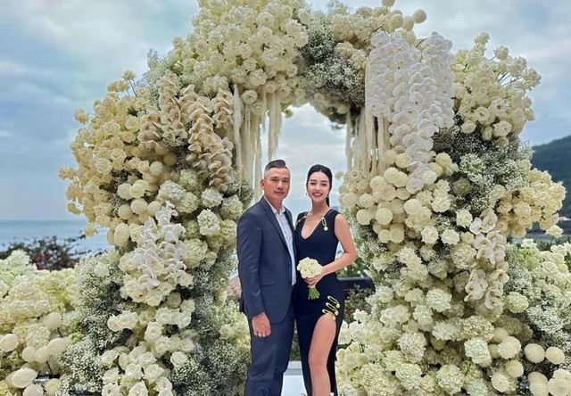 Độ giàu có của vợ chồng Hoa hậu Jennifer Phạm - Hình 2 Do giau co cua vo chong Hoa hau Jennifer Pham-Hinh-2