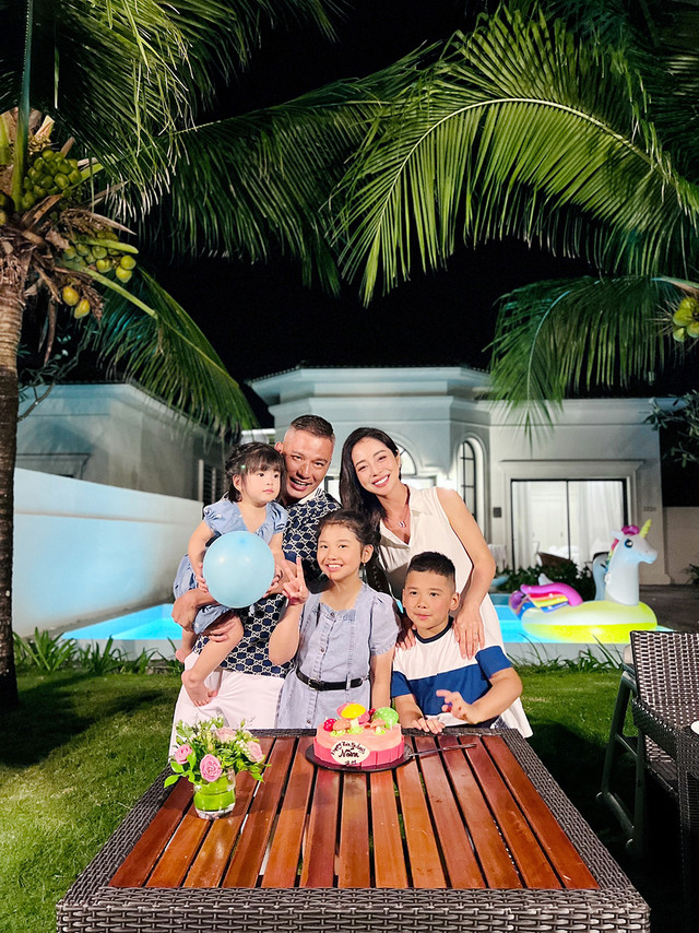 Độ giàu có của vợ chồng Hoa hậu Jennifer Phạm - Hình 10 Do giau co cua vo chong Hoa hau Jennifer Pham-Hinh-10