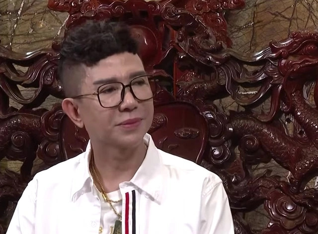 Ca sĩ Long Nhật khoe biệt phủ hơn 500 m2 trị giá 21 tỷ tại Huế Ca si Long Nhat khoe biet phu hon 500 m2 tri gia 21 ty tai Hue