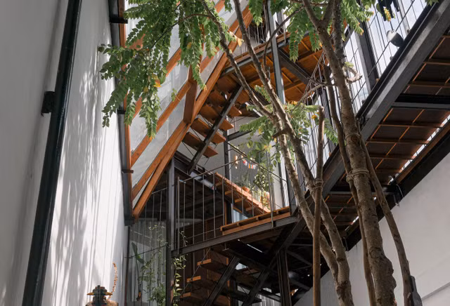 Ben trong khach san sieu mong o thanh pho Nha Trang-Hinh-9