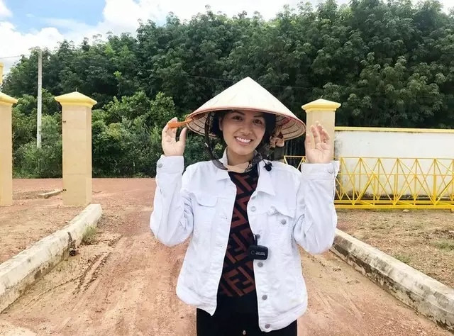 Trong trang trại rộng hơn 10ha, Hoa hậu Oanh Yến trồng rất nhiều rau xanh - Hình 3 Trong trang trai rong hon 10ha, Hoa hau Oanh Yen trong rat nhieu rau xanh-Hinh-3